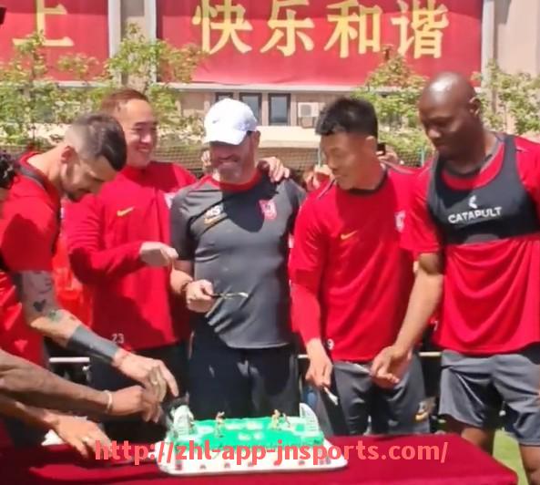 江南体育APP下载-体育直播吧专栏：西甲赛事实时直播及热点评论