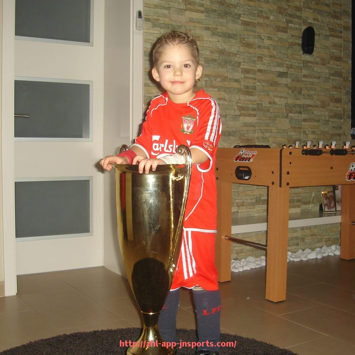 江南体育APP下载-英超中国球员复仇比赛精彩瞬间及影响意义